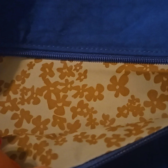 Travelon Large Crossbody Bag Blue. NWT - Picture 3 of 10